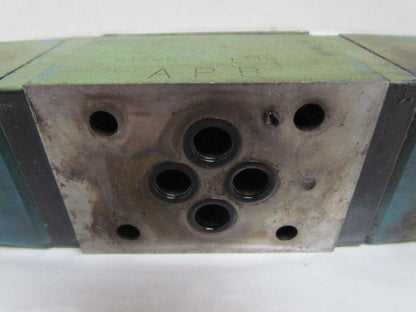Vickers DG4V-3-2C-VM-U-H7-30 Directional Solenoid Valve 24VDC CETOP 3