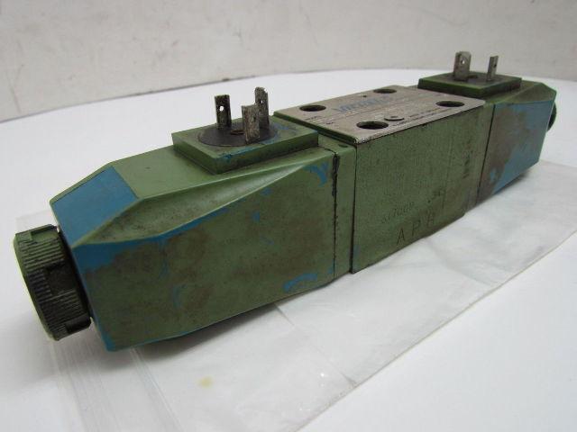 Vickers DG4V-3-2C-VM-U-H7-30 Directional Solenoid Valve 24VDC CETOP 3