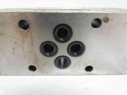 Toyooki Kogyo HK3H-W-Y 2-025B Stackable Hydraulic Check Valve