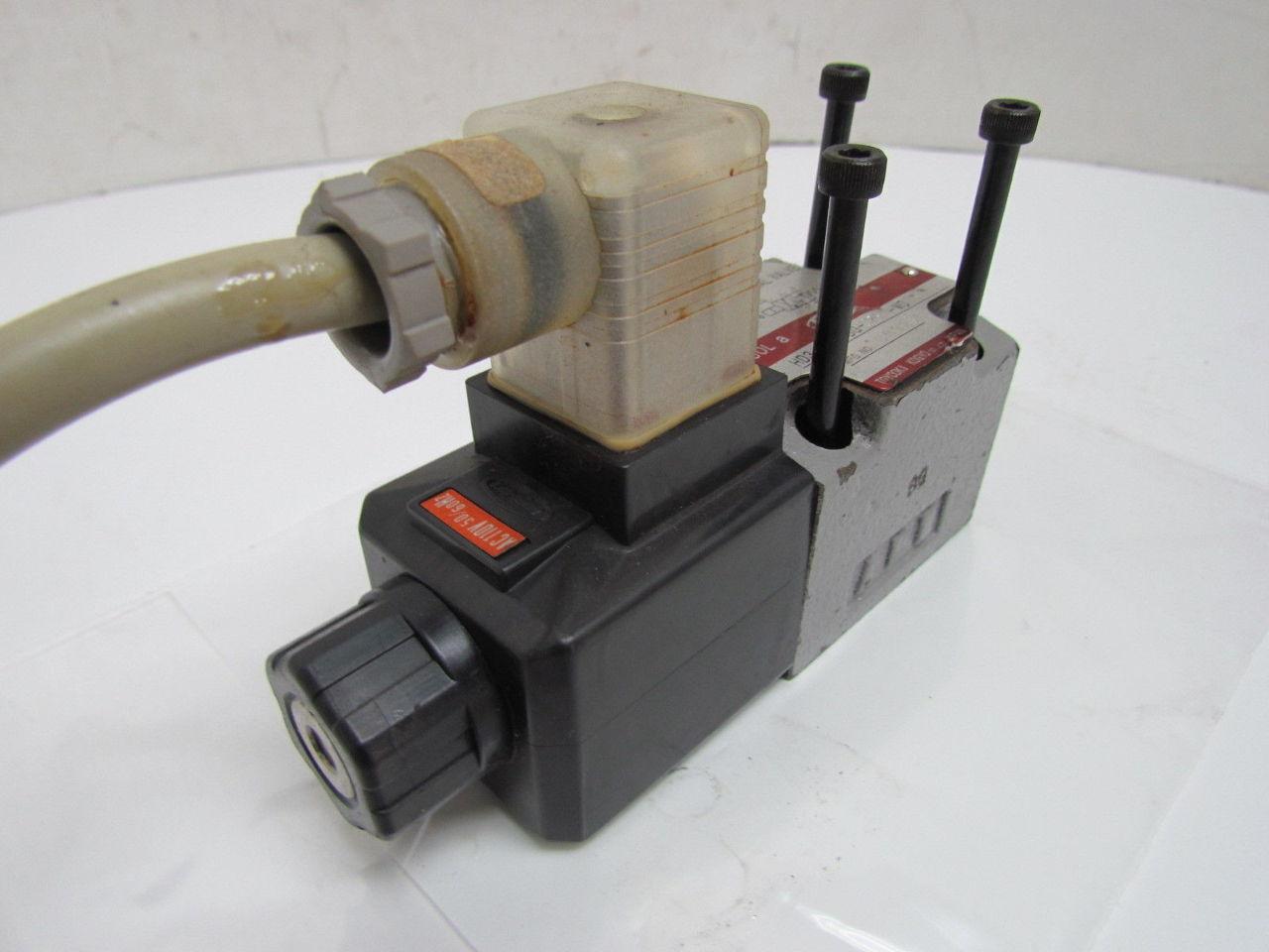 Toyooki Kogyo HD3-2S-BG-025A-WDA3 Solenoid Directional Valve 110 VAC