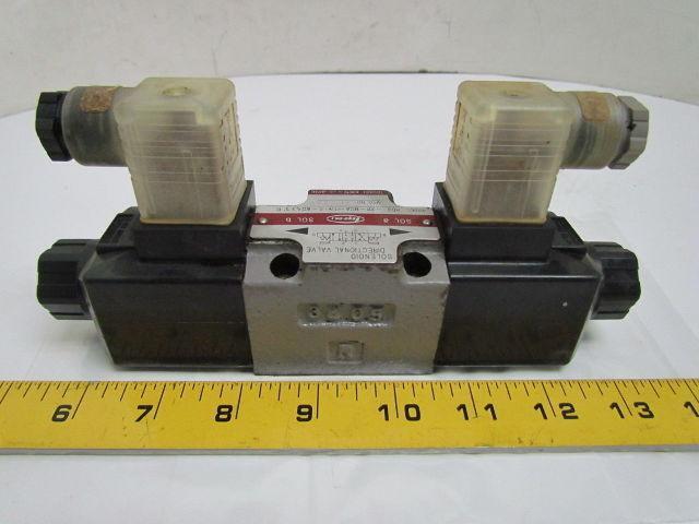 Toyooki Kogyo HD3-3W-BCA-025A-WDA1T5 Double Solenoid Directional Valve 110 VAC