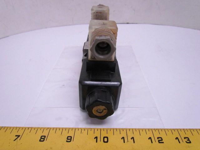 Toyooki Kogyo HD3-3W-BCA-025A-WDA1T5 Double Solenoid Directional Valve 110 VAC