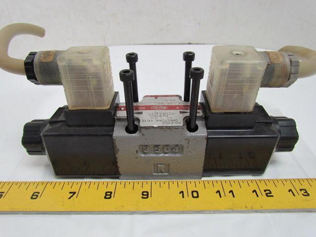 Toyooki Kogyo HD3-2WD-BCA-025A-WDA1T5 Double Solenoid Directional Valve 110