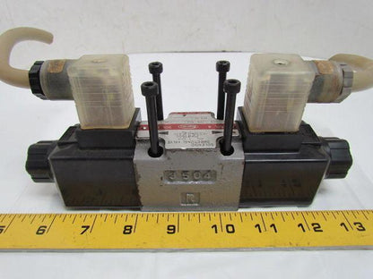 Toyooki Kogyo HD3-2WD-BCA-025A-WDA1T5 Double Solenoid Directional Valve 110