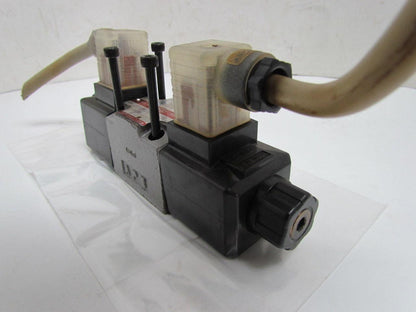 Toyooki Kogyo HD3-2WD-BCA-025A-WDA1T5 Double Solenoid Directional Valve 110