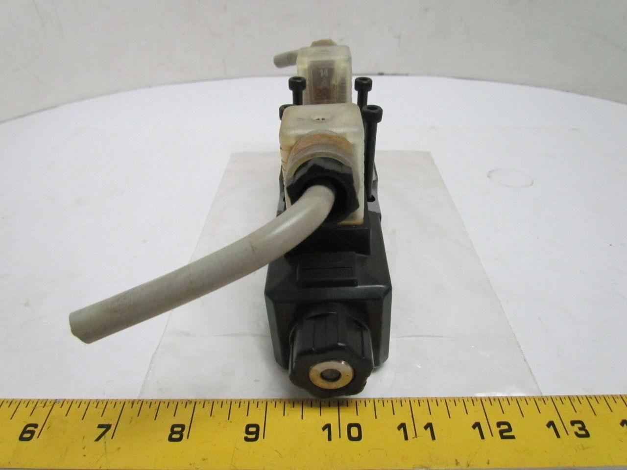 Toyooki Kogyo HD3-3W-BG1A-025A-WDA1T5 Double Solenoid Directional Valve 110V