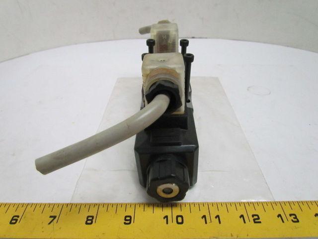 Toyooki Kogyo HD3-3W-BG1A-025A-WDA1T5 Double Solenoid Directional Valve 110V