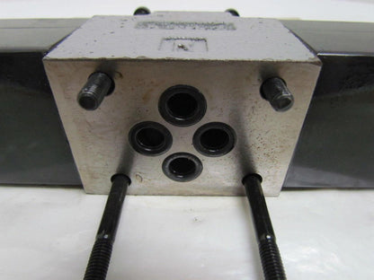 Toyooki Kogyo HD3-3W-BG1A-025A-WDA1T5 Double Solenoid Directional Valve 110V