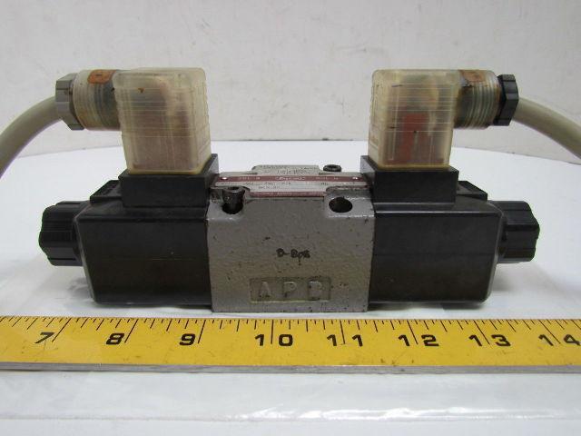 Toyooki Kogyo HD3-2WD-BCA-025A-WDA1T5 Solenoid Directional Valve 110V