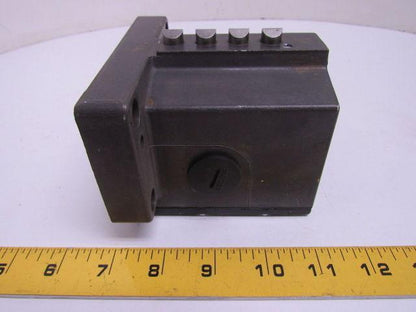 3O2 BNS-519-D04-D16-100-10 4 Position Cam Limit Switch