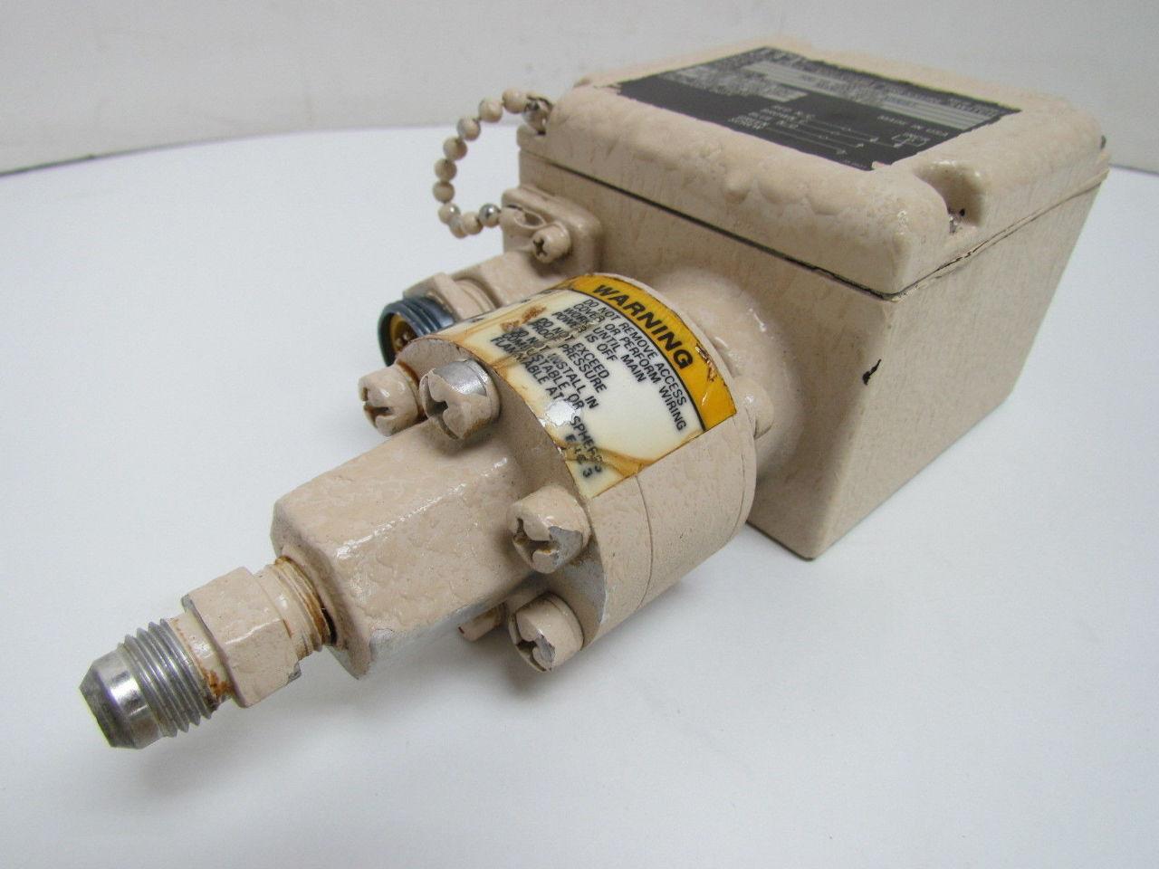 ITT 200P1S28 Adjustable Pressure Switch 500 to 3000 PSIG
