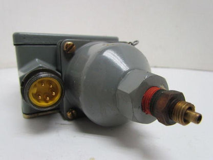 A-B Allen Bradley 836T-T251JX23X15 Pressure Control Switch Series B