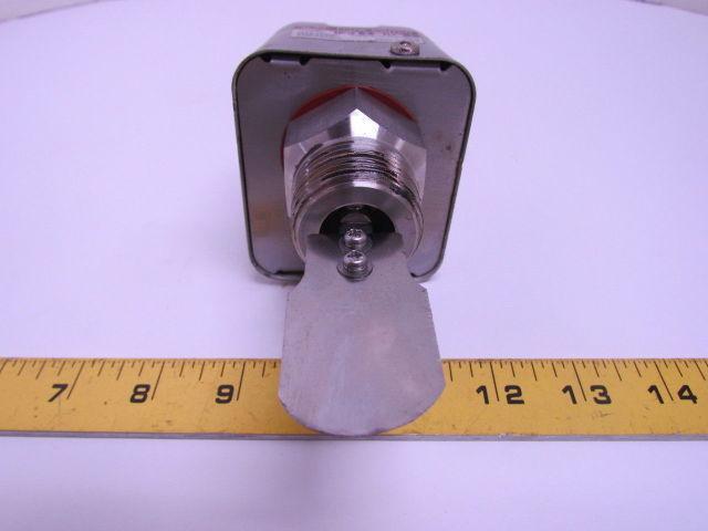 SCM Flow Switch Max Pressure 1.0 MPA Max Temp 70C Amp Rating 250VAC 15A 1" NPT