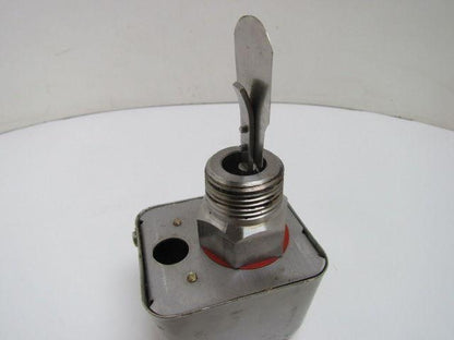 SCM Flow Switch Max Pressure 1.0 MPA Max Temp 70C Amp Rating 250VAC 15A 1" NPT