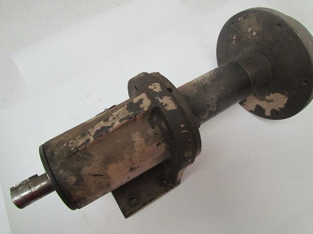 Gusher 11022E-L-CM Motor Adaptor For Pump For Parts or Repair