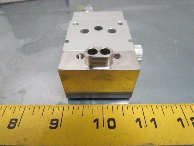 Graco 243950 243-950 Manifold with side Fluid Ports NIB