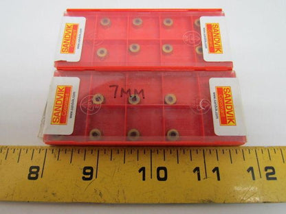 Sandvik Coromant R300-0724E-PM 1025 Carbide Insert Grade 1025 18 pcs