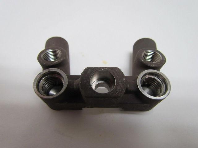 Graco 183598 183-598 Fluid Manifold 1/8" Ports NEW