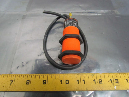IFM Efector KI5002 KI-3015-BPKG/NI Capacitive Sensor 10-36VDC M30x1.5