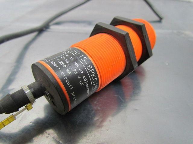 IFM Efector KI5002 KI-3015-BPKG/NI Capacitive Sensor 10-36VDC M30x1.5