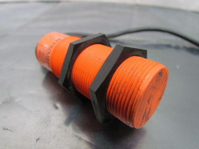 IFM Efector KI-3015-BPKG/KI5002 Capacitive Sensor 10-36VDC M30x1.5