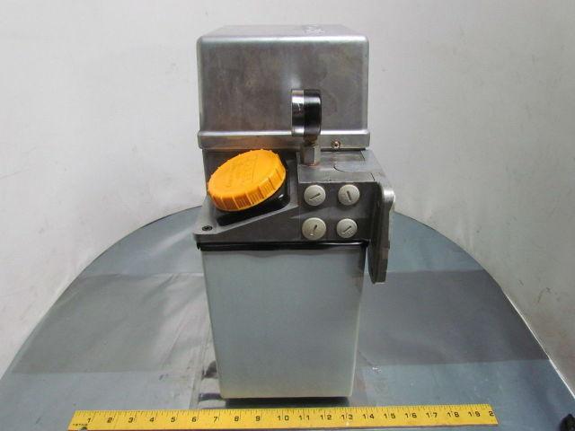 Vogel Mini5/BWW6 TK5 Centralized Lubrication Pump w/Reservoir .25 Liter/Minute