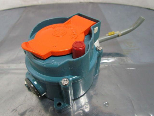 Weatherproof Outdoor Receptacle Box 4-Pin Female Outlet Socket Plug 10A-380/415V