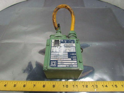Square D GAW2S1 Pressure Switch Range 5-18 PSI Decreasing Max 80 PSI 120-600VAC