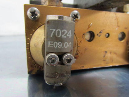 ITW Dynatec 7024 Twin Adhesive Glue Head Assembly 3-1/2" Spacing Heater 2 Valves