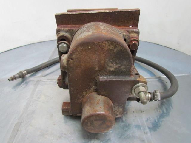 PC-8-2-1 PC-8-1-1 Pneumatic Adjustable Post Clamp 0-6-1/2" Clamp Capacity
