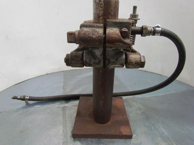 PC-8-2-1 PC-8-1-1 Pneumatic Adjustable Post Clamp 0-6-1/2" Clamp Capacity