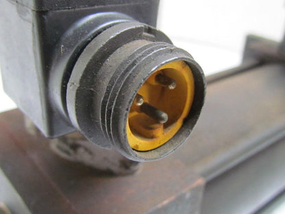 Parker CH2AS34C Pneumatic Air Cylinder 2-1/2" Bore 4" Stroke Series 2A