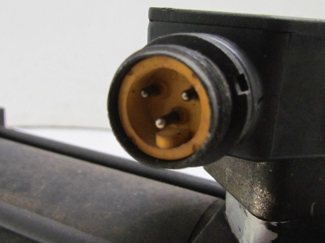 Parker CJ2AUS34C Pneumatic Air Cylinder 2-1/2" Bore 4" Stroke Series 2A
