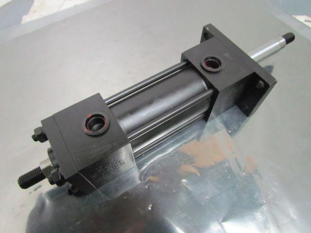 Hydro-Line Pneumatic Air Cylinder 1-1/2" Bore 2" Stroke Double Rod R5 Series