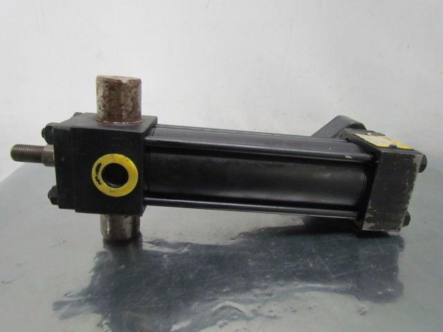 Parker D2AUS14 Pneumatic Air Cylinder 1-1/2" Bore 4" Stroke Trunnion w/sensor