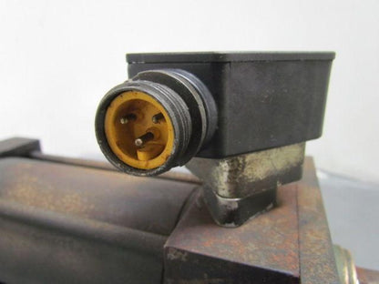 Parker CJ2AS34C Pneumatic Air Cylinder 2-1/2" Bore 4" Stroke Seies 2A w/Sensor