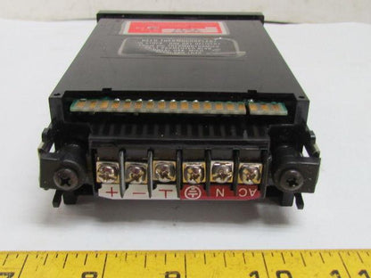 Newport Quanta Q2020-JDC1 Digital Temperature Panel Meter 10 VDC 5 Watt