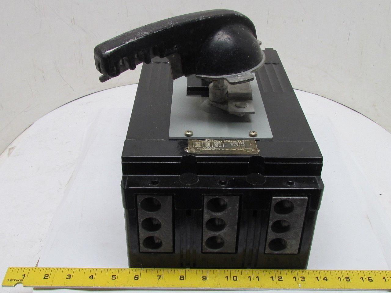 GE TKM826F000 2-Pole 800 Amp Circuit Breaker 250VDC 600VAC Bolt-On Panel Mount
