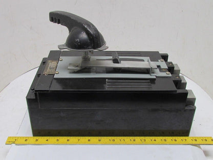 GE TKM826F000 2-Pole 800 Amp Circuit Breaker 250VDC 600VAC Bolt-On Panel Mount