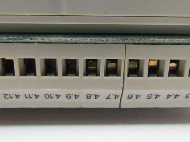 Schneider 170AD135000 TSX Momentum Base I/O Base 24VDC-32PT Out