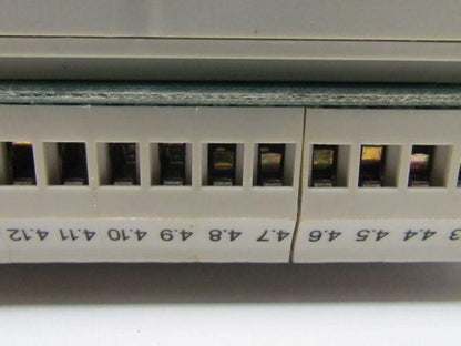 Schneider 170AD135000 TSX Momentum Base I/O Base 24VDC-32PT Out