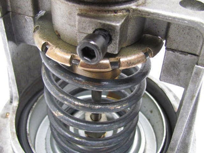 MP953C 1018 Direct Action 5" Pneumatic Actuator 1/2" 3-Way Globe Mixing Valve