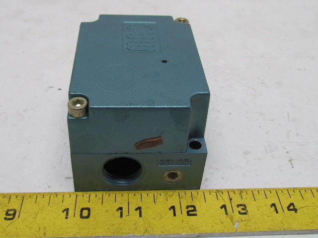 MAC PPC5C-AAA-HGAB-DAA-HD Solenoid Valve 1/8" NPT Ports 0-20 PSI 18 To 28VDC