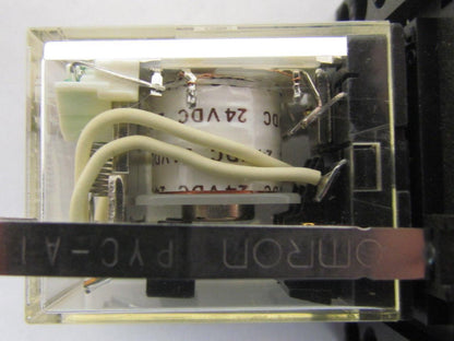 Omron MY4ZN 24VDC Relay w/Safty Clips On No O6Y8W1 Base Lots of 4