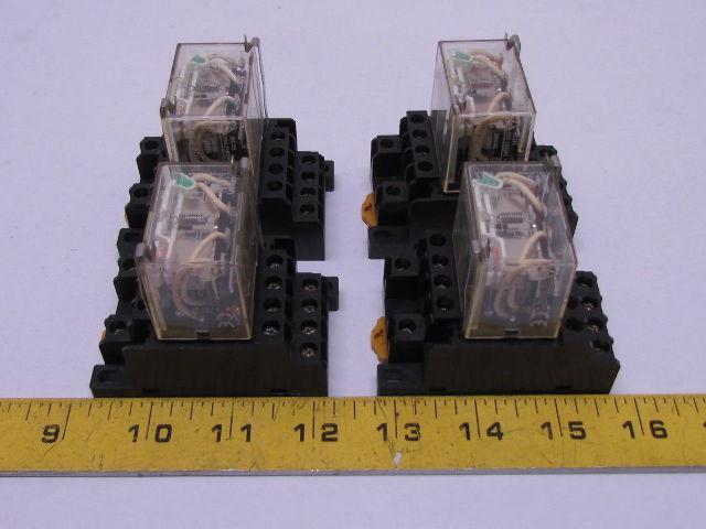 Omron LY4N 24VDC 14 Pin Relay w/Safty Clips On No 1078HP Base Lots of 4