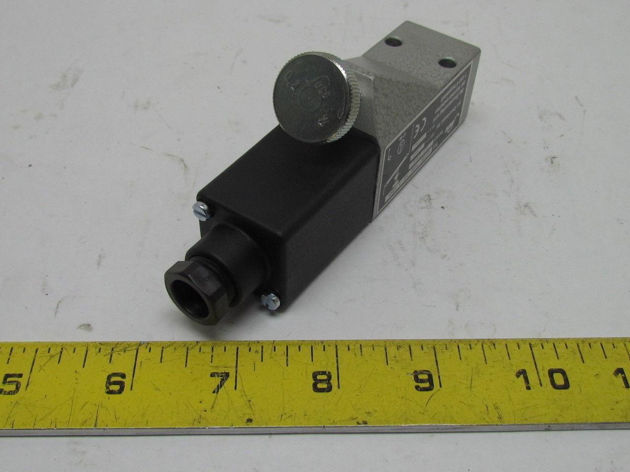 Fuco 0159-426-14-1-050 Diaphragm Piston Pressure Switch 220V 2 A24V 2A 0.2-2 Bar