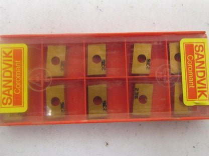 Sandvik Coromant R216.2-15 T3 08-1 235 P40 M35 Carbide Insert Grade235 Box of 10