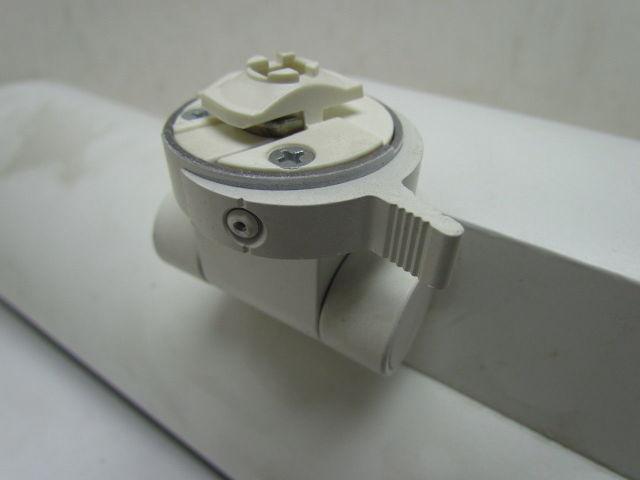 8279EWH FT40DL 2x40W Twin Tube Fluorescent Track Light Fixture Side Mount White