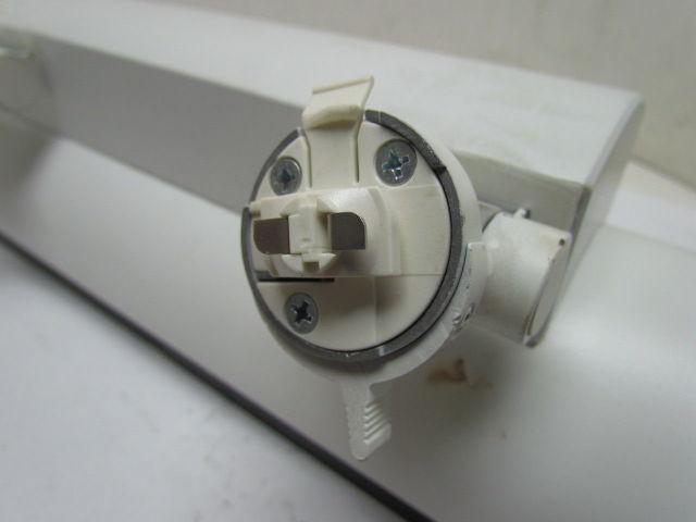 8279EWH FT40DL 2x40W Twin Tube Fluorescent Track Light Fixture Side Mount White