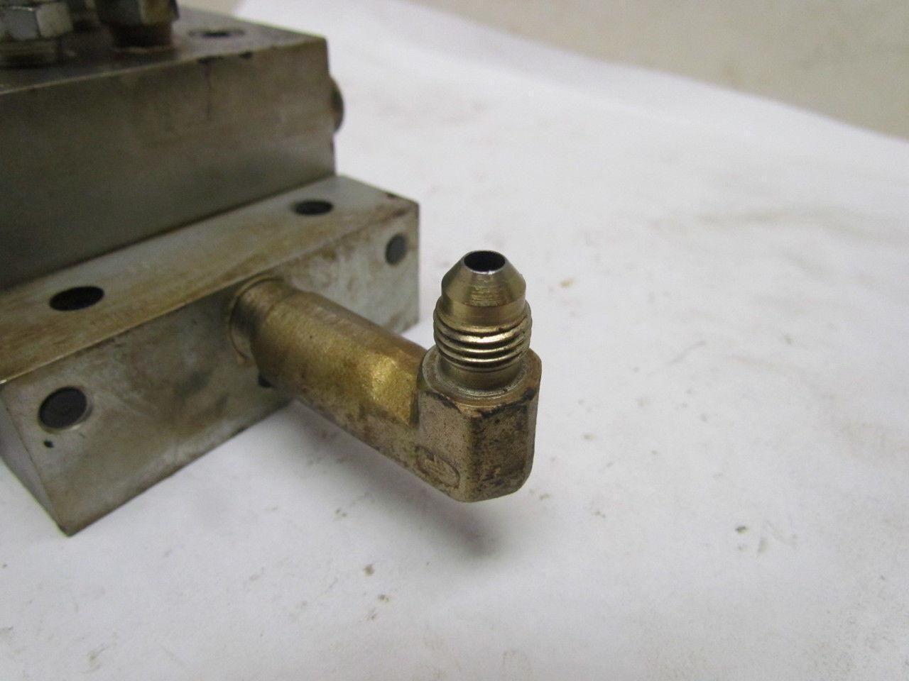 Lubriquip Graco MSP-5T MSP-15S 3Section Modular Divider Valve Block w/Indicators